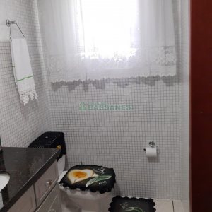 Casa com 161m², 3 dormitórios, 2 vagas, no bairro Nossa Senhora de Fátima em Caxias do Sul para Comprar