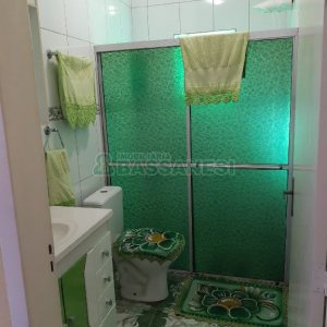 Casa com 161m², 3 dormitórios, 2 vagas, no bairro Nossa Senhora de Fátima em Caxias do Sul para Comprar