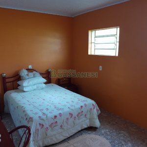 Casa com 161m², 3 dormitórios, 2 vagas, no bairro Nossa Senhora de Fátima em Caxias do Sul para Comprar