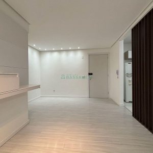 Apartamento com 62m², 3 dormitórios, 2 vagas, no bairro De Lazzer em Caxias do Sul para Alugar