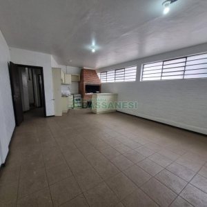 Pavilhão com 769m², no bairro São José em Caxias do Sul para Alugar