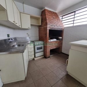 Pavilhão com 769m², no bairro São José em Caxias do Sul para Alugar