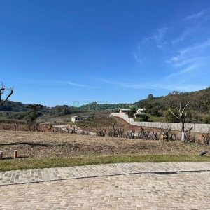 Terreno com 465m², no bairro Monte Bérico em Caxias do Sul para Comprar