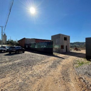 Terreno com 465m², no bairro Monte Bérico em Caxias do Sul para Comprar