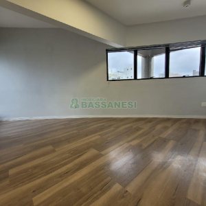 Sala com 100m², no bairro Centro em Caxias do Sul para Alugar