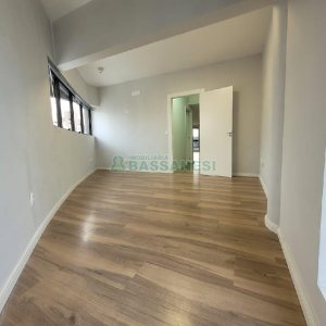 Sala com 100m², no bairro Centro em Caxias do Sul para Alugar