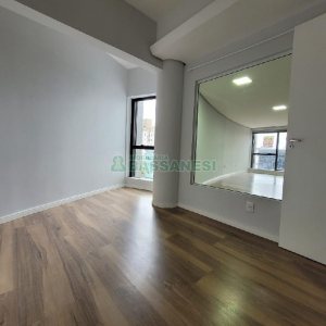 Sala com 100m², no bairro Centro em Caxias do Sul para Alugar