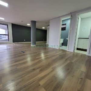 Sala com 100m², no bairro Centro em Caxias do Sul para Alugar
