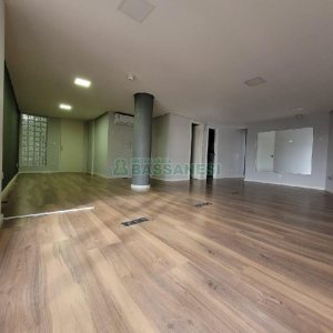 Sala com 100m², no bairro Centro em Caxias do Sul para Alugar