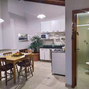 Casa com 249m², 3 dormitórios, 2 vagas, no bairro Desvio Rizzo em Caxias do Sul para Comprar