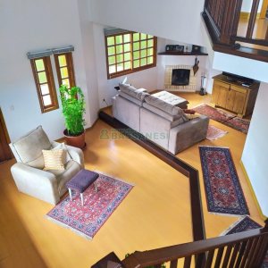 Casa com 249m², 3 dormitórios, 2 vagas, no bairro Desvio Rizzo em Caxias do Sul para Comprar