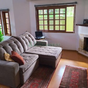 Casa com 249m², 3 dormitórios, 2 vagas, no bairro Desvio Rizzo em Caxias do Sul para Comprar