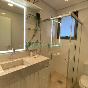 Apartamento com 98m², 2 dormitórios, 2 vagas, no bairro Vila Horn em Caxias do Sul para Comprar