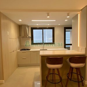 Apartamento com 98m², 2 dormitórios, 2 vagas, no bairro Vila Horn em Caxias do Sul para Comprar