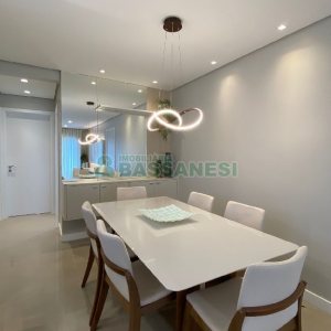 Apartamento com 98m², 2 dormitórios, 2 vagas, no bairro Vila Horn em Caxias do Sul para Comprar