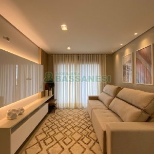 Apartamento com 98m², 2 dormitórios, 2 vagas, no bairro Vila Horn em Caxias do Sul para Comprar