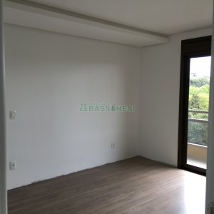 Apartamento com 115m², 3 dormitórios, 2 vagas, no bairro Vila Horn em Caxias do Sul para Comprar