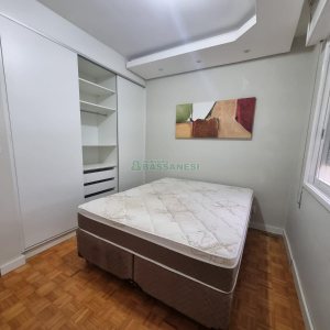 Apartamento com 105m², 3 dormitórios, 1 vaga, no bairro Centro em Caxias do Sul para Alugar