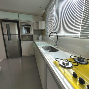 Apto Mobiliado com 95m², 2 dormitórios, 2 vagas, no bairro Rio Branco em Caxias do Sul para Alugar