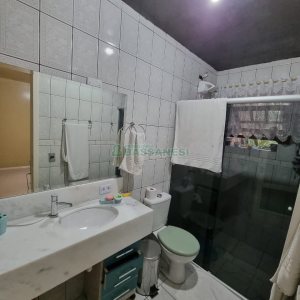 Casa com 295m², 4 dormitórios, 2 vagas, no bairro Charqueadas em Caxias do Sul para Comprar