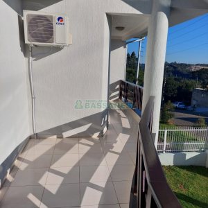 Casa com 240m², 3 dormitórios, 2 vagas, no bairro São Luiz em Caxias do Sul para Comprar