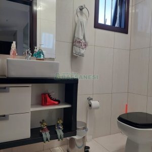 Casa com 240m², 3 dormitórios, 2 vagas, no bairro São Luiz em Caxias do Sul para Comprar