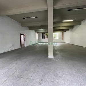 Loja com 180m², no bairro Lourdes em Caxias do Sul para Alugar