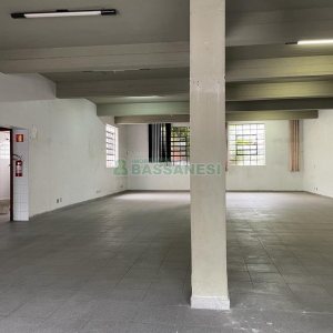 Loja com 180m², no bairro Lourdes em Caxias do Sul para Alugar