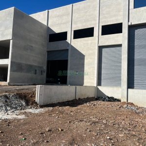 Pavilhão com 4409m², no bairro Distrito Industrial em Caxias do Sul para Alugar