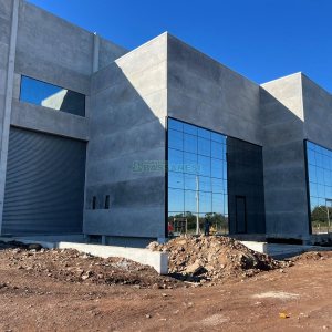 Pavilhão com 4409m², no bairro Distrito Industrial em Caxias do Sul para Alugar