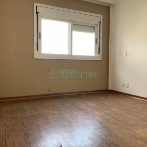 Apartamento com 260m², 3 dormitórios, 2 vagas, no bairro São Pelegrino em Caxias do Sul para Alugar
