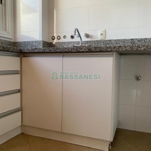 Apartamento com 260m², 3 dormitórios, 2 vagas, no bairro São Pelegrino em Caxias do Sul para Alugar