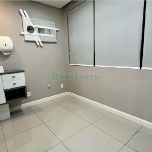 Sala com 52m², no bairro Centro em Caxias do Sul para Comprar
