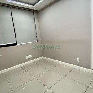 Sala com 52m², no bairro Centro em Caxias do Sul para Comprar