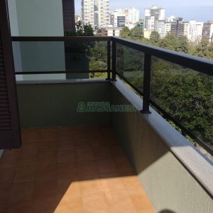 Apartamento com 263m², 4 dormitórios, 2 vagas, no bairro Centro em Caxias do Sul para Comprar