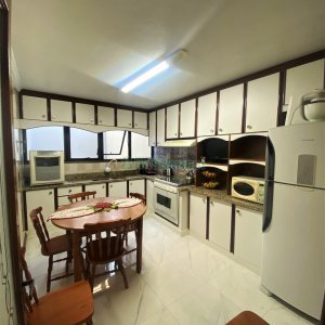 Apartamento com 223m², 4 dormitórios, 3 vagas, no bairro Marechal Floriano em Caxias do Sul para Comprar