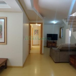 Apto Mobiliado com 193m², 3 dormitórios, 4 vagas, no bairro Pio X em Caxias do Sul para Comprar