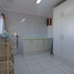 Apto Mobiliado com 193m², 3 dormitórios, 4 vagas, no bairro Pio X em Caxias do Sul para Comprar