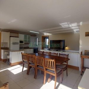 Apto Mobiliado com 193m², 3 dormitórios, 4 vagas, no bairro Pio X em Caxias do Sul para Comprar