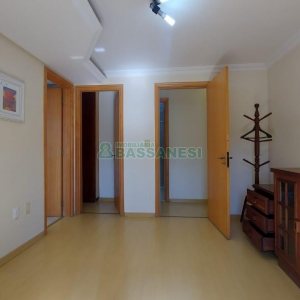 Apto Mobiliado com 193m², 3 dormitórios, 4 vagas, no bairro Pio X em Caxias do Sul para Comprar
