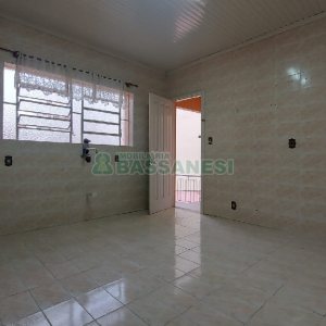 Casa com 209m², 3 dormitórios, 1 vaga, no bairro Rio Branco em Caxias do Sul para Comprar