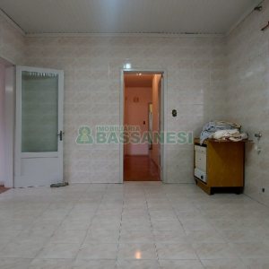 Casa com 209m², 3 dormitórios, 1 vaga, no bairro Rio Branco em Caxias do Sul para Comprar