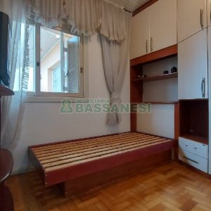 Casa com 209m², 3 dormitórios, 1 vaga, no bairro Rio Branco em Caxias do Sul para Comprar