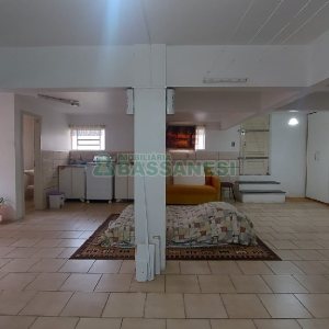 Casa com 209m², 3 dormitórios, 1 vaga, no bairro Rio Branco em Caxias do Sul para Comprar