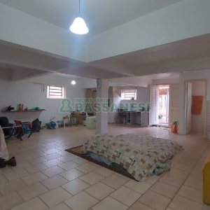 Casa com 209m², 3 dormitórios, 1 vaga, no bairro Rio Branco em Caxias do Sul para Comprar