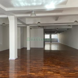 Loja com 300m², no bairro Centro em Caxias do Sul para Alugar