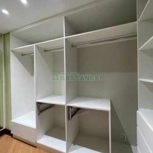 Apartamento com 210m², 3 dormitórios, 1 vaga, no bairro Sagrada Família em Caxias do Sul para Comprar