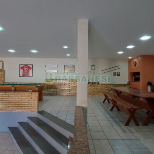 Casa com 405m², 3 dormitórios, 2 vagas, no bairro Rio Branco em Caxias do Sul para Comprar