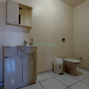 Casa com 405m², 3 dormitórios, 2 vagas, no bairro Rio Branco em Caxias do Sul para Comprar