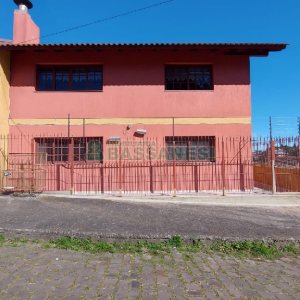 Casa com 405m², 3 dormitórios, 2 vagas, no bairro Rio Branco em Caxias do Sul para Comprar
